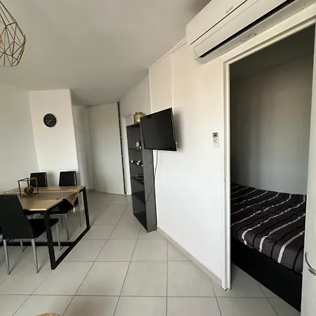 Apartment Bel Fraichement Renove Au Cap *