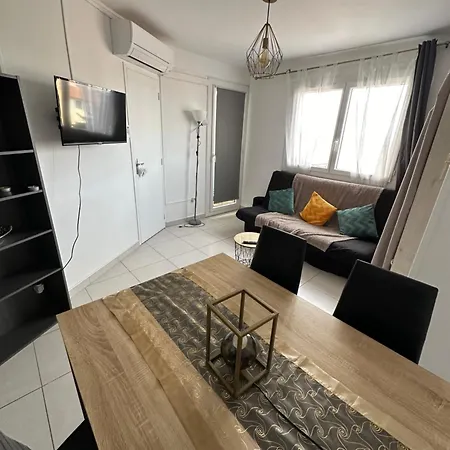 Bel Fraichement Renove Au Cap Apartment